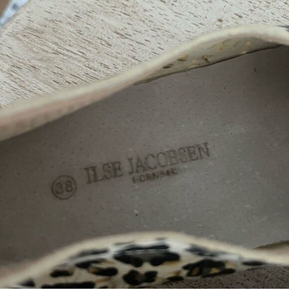 Isle Jacobsen Leopard Print Slip On Sneakers NWOB - Picture 5 of 10
